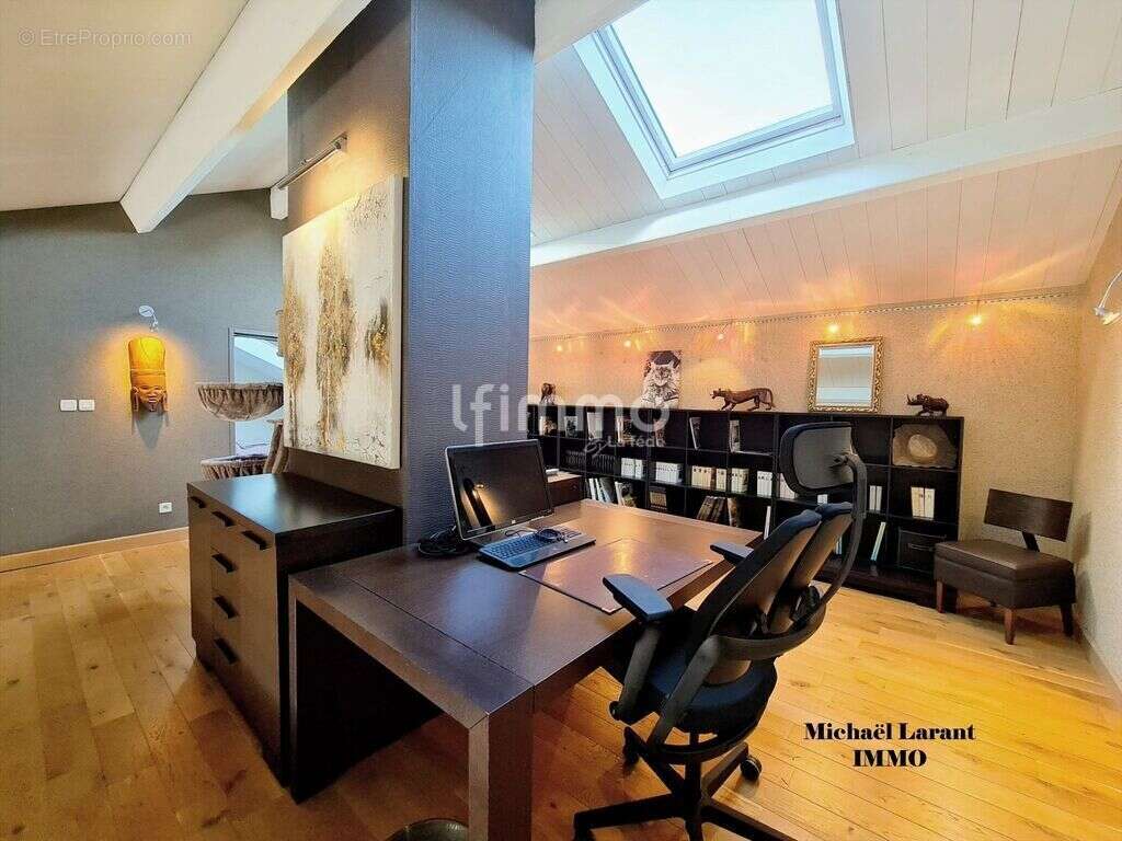 Maison d'architecte + maison indépendante – 5 300 m², piscine - photo 10