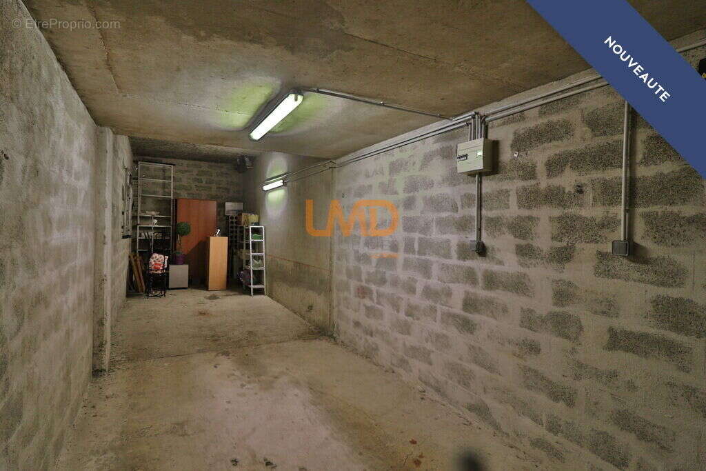 Parking à MARSEILLE-8E