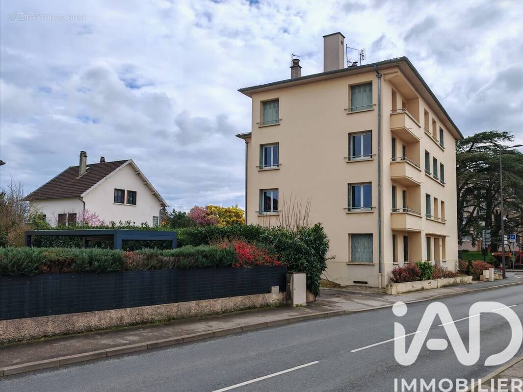 Photo 1 - Appartement à SATHONAY-CAMP