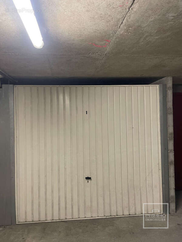 Parking à VILLEURBANNE