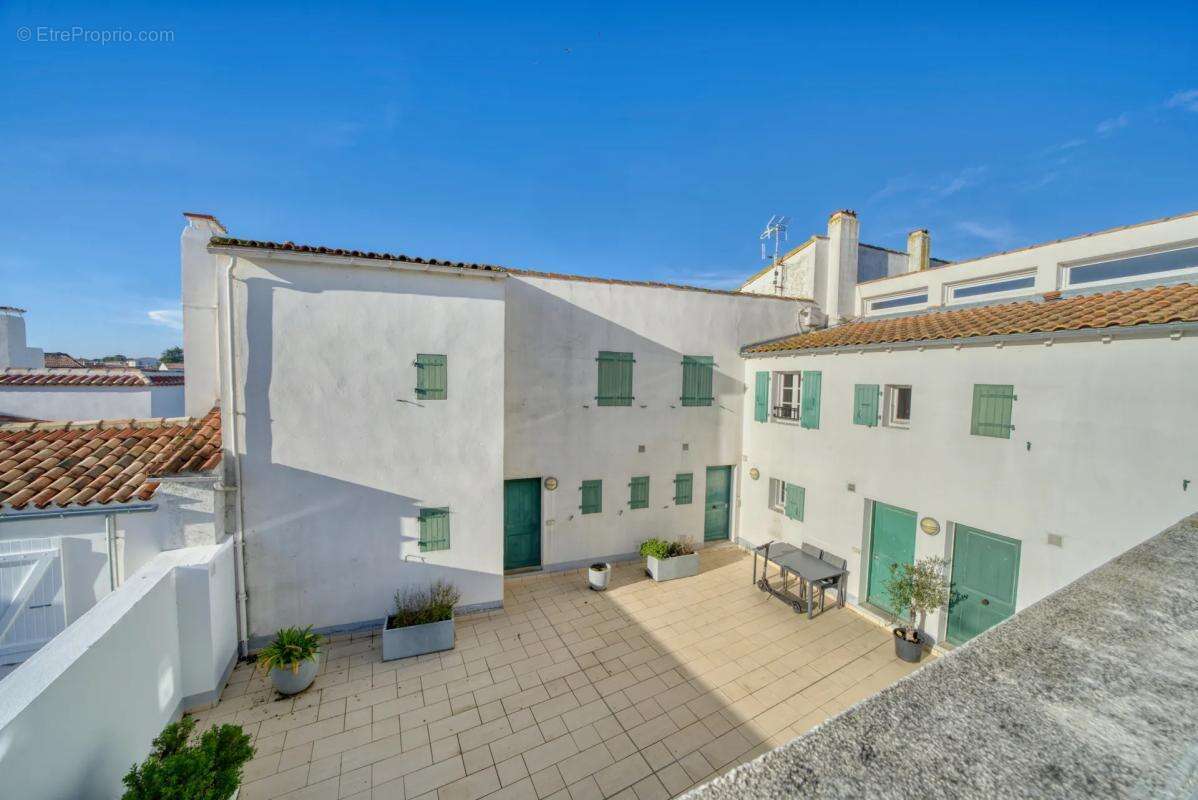 Appartement à SAINT-MARTIN-DE-RE