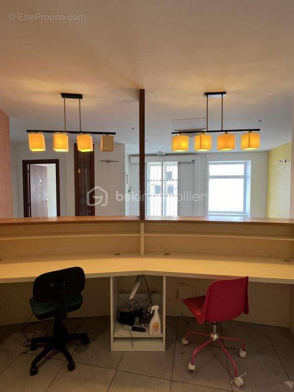 A vendre en exclusivite local commercial 250 m2 dammarie-les-lys centre - photo 3