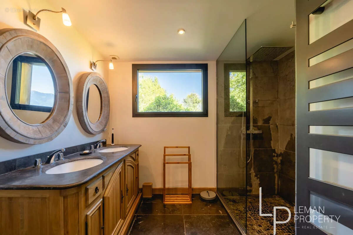 Maison à SAINT-JORIOZ