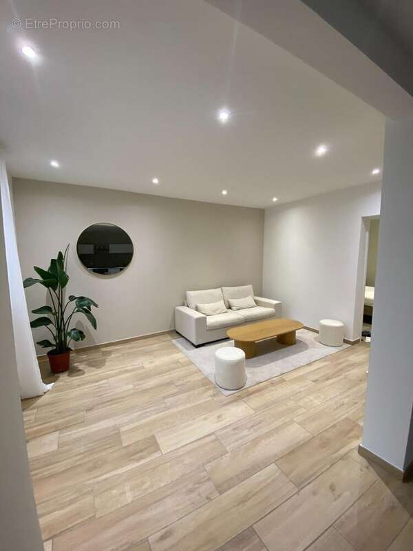 Photo 2 - Appartement à SAINT-MARCEL