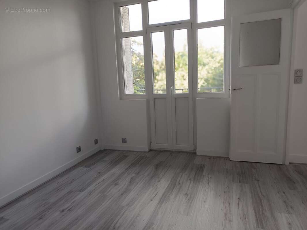 Appartement à CHARENTON-LE-PONT