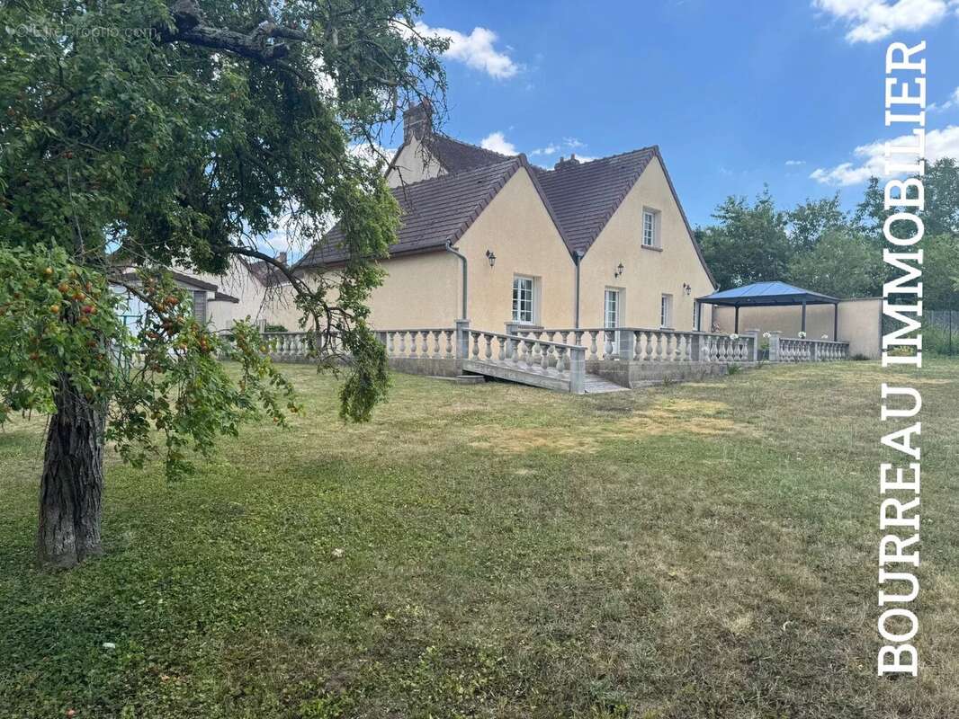 Maison à CHAMPLAY