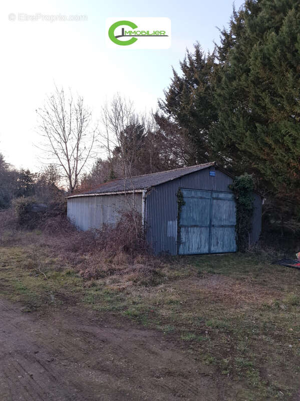 Parking à LA FERTE-BERNARD