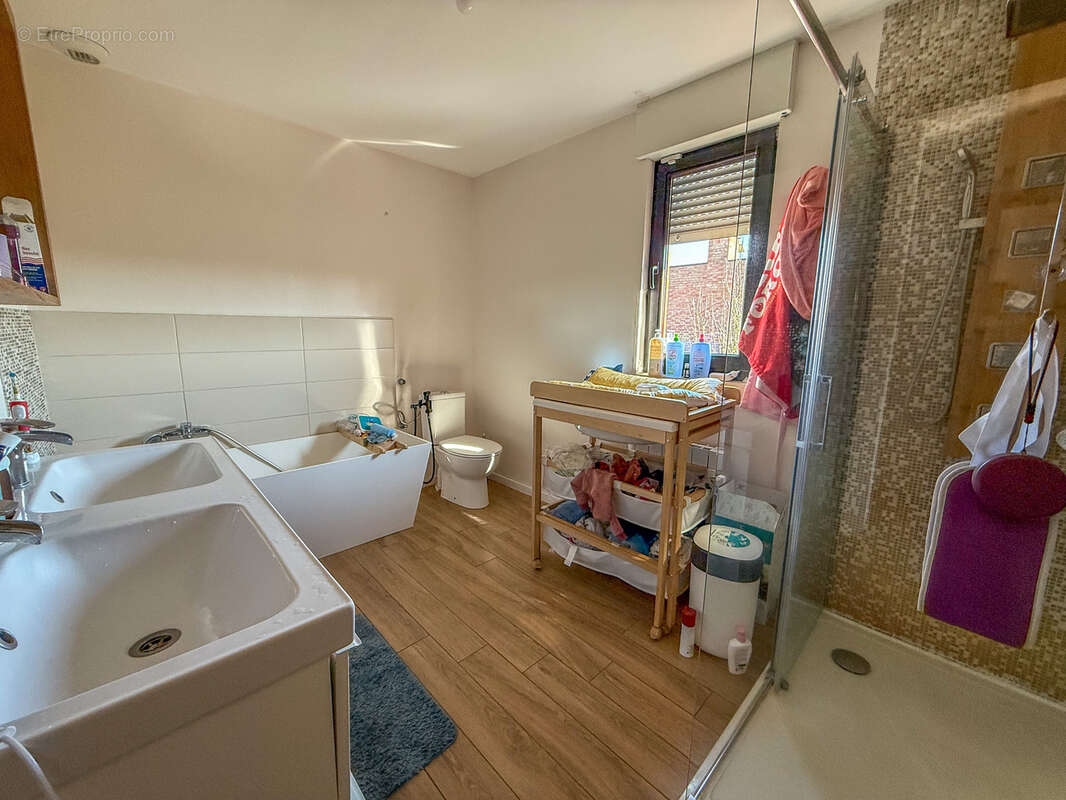 Maison à SAINGHIN-EN-MELANTOIS