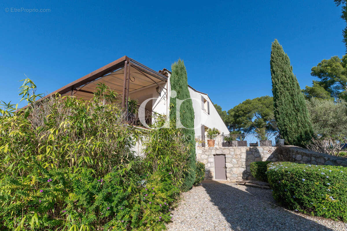 Maison à LA CADIERE-D&#039;AZUR