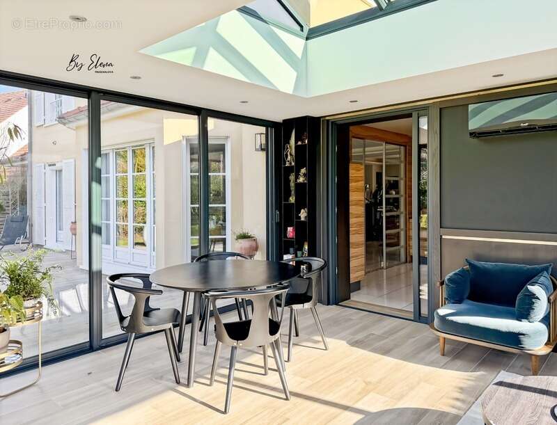 Maison à BUSSY-SAINT-GEORGES