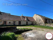 Autre à AINAY-LE-VIEIL