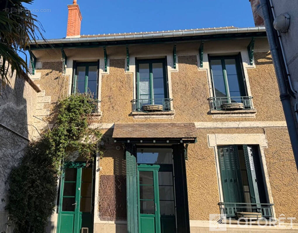 Appartement à FONTAINEBLEAU