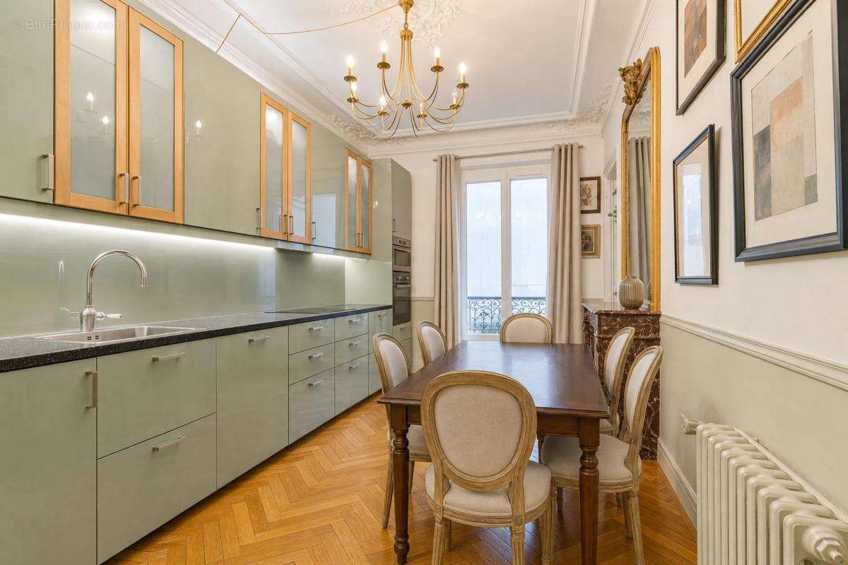 Élégant 6 pièces de 166 m² à Kléber - photo 6