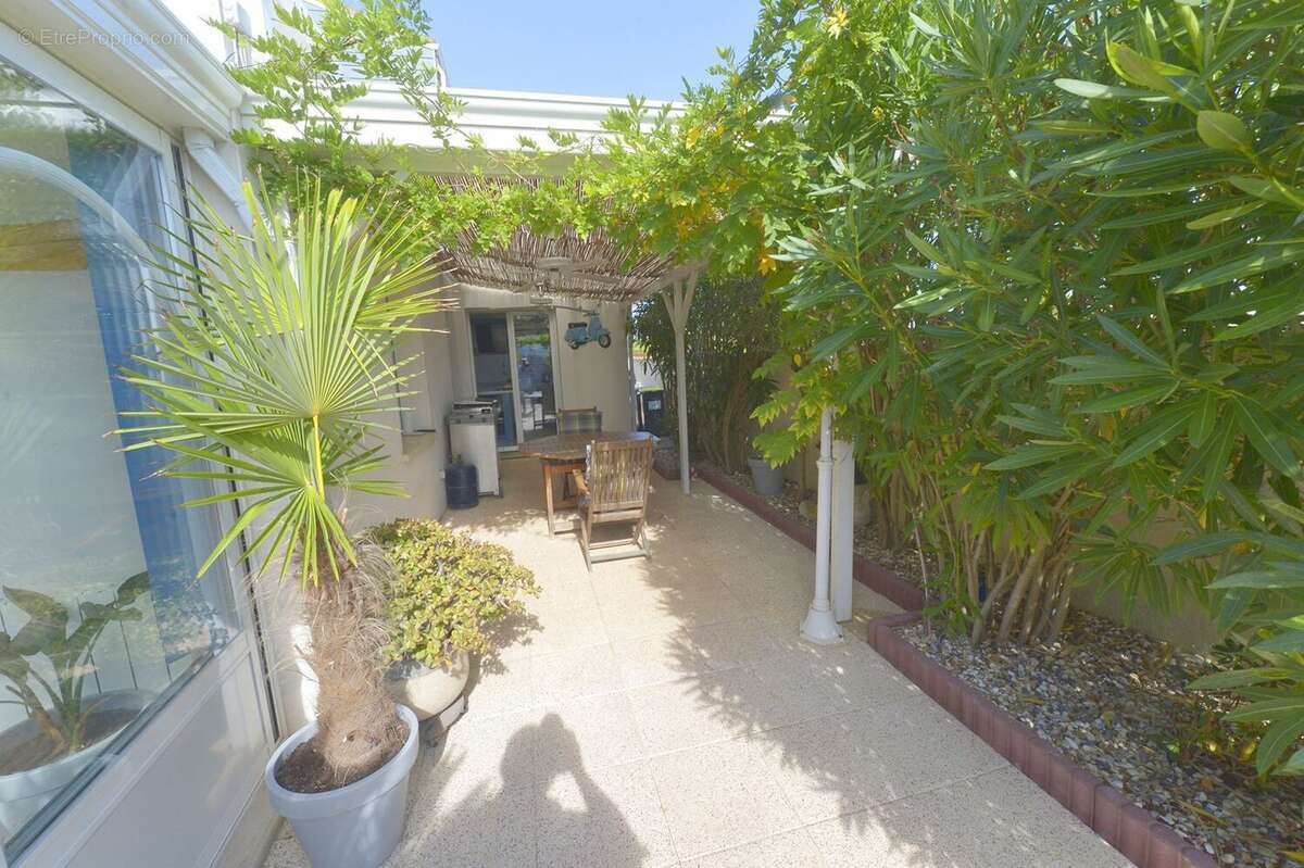 Maison à SAINT-GEORGES-DE-DIDONNE