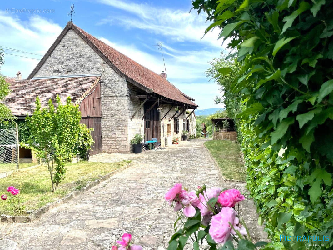 Maison à LALHEUE