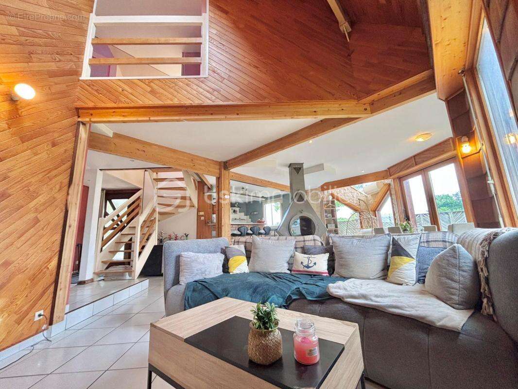 Maison à SAINT-CREPIN-IBOUVILLERS