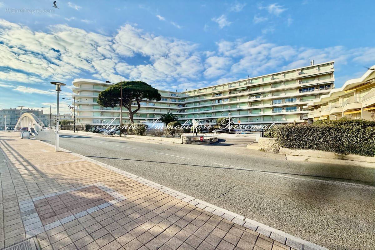 Commerce à SAINTE-MAXIME