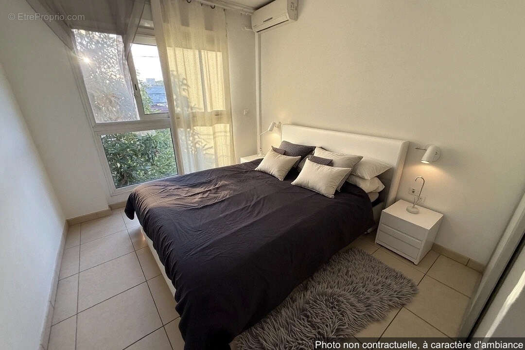 Autre à SAINT-DENIS