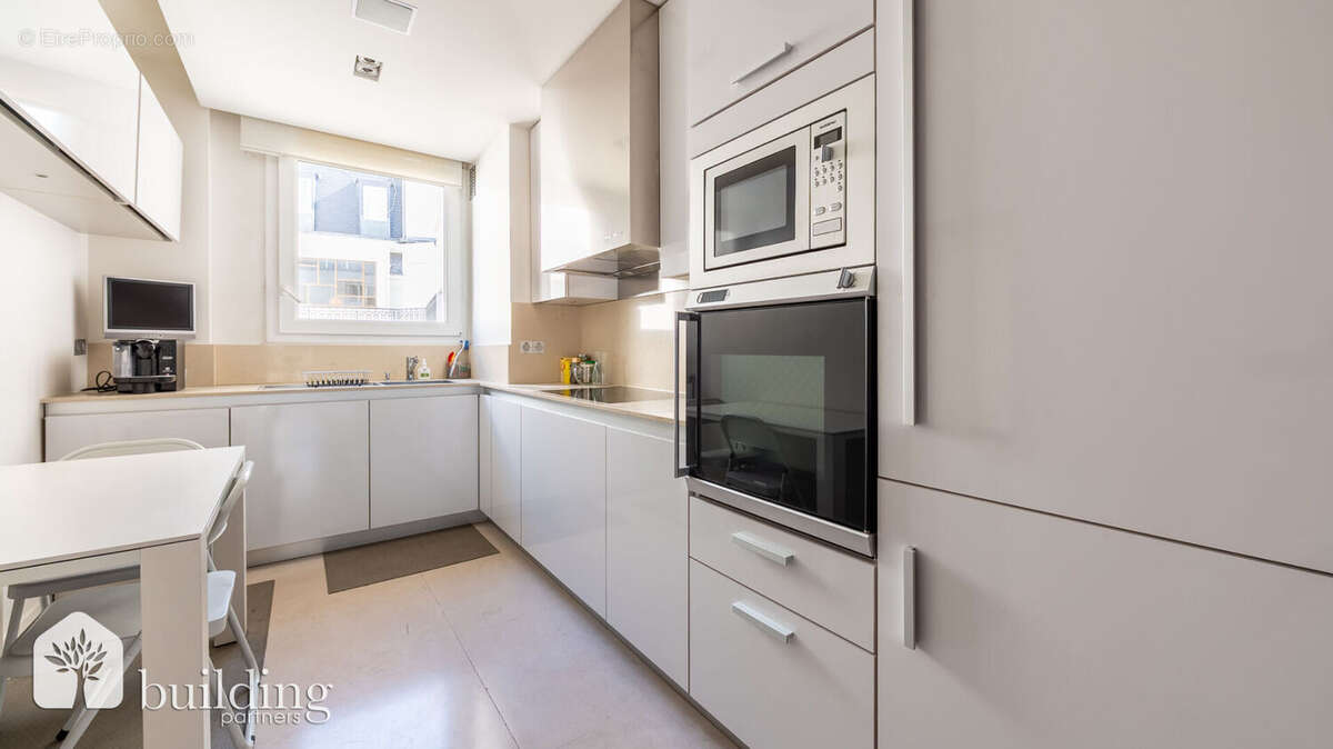 Paris 16ème - Chaillot - 4 Pièces - 105m² - photo 18