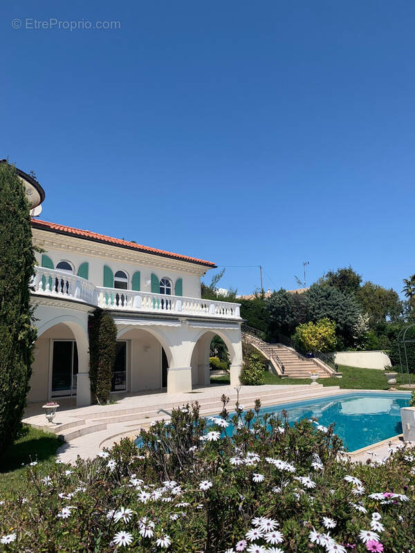 Maison à MANDELIEU-LA-NAPOULE