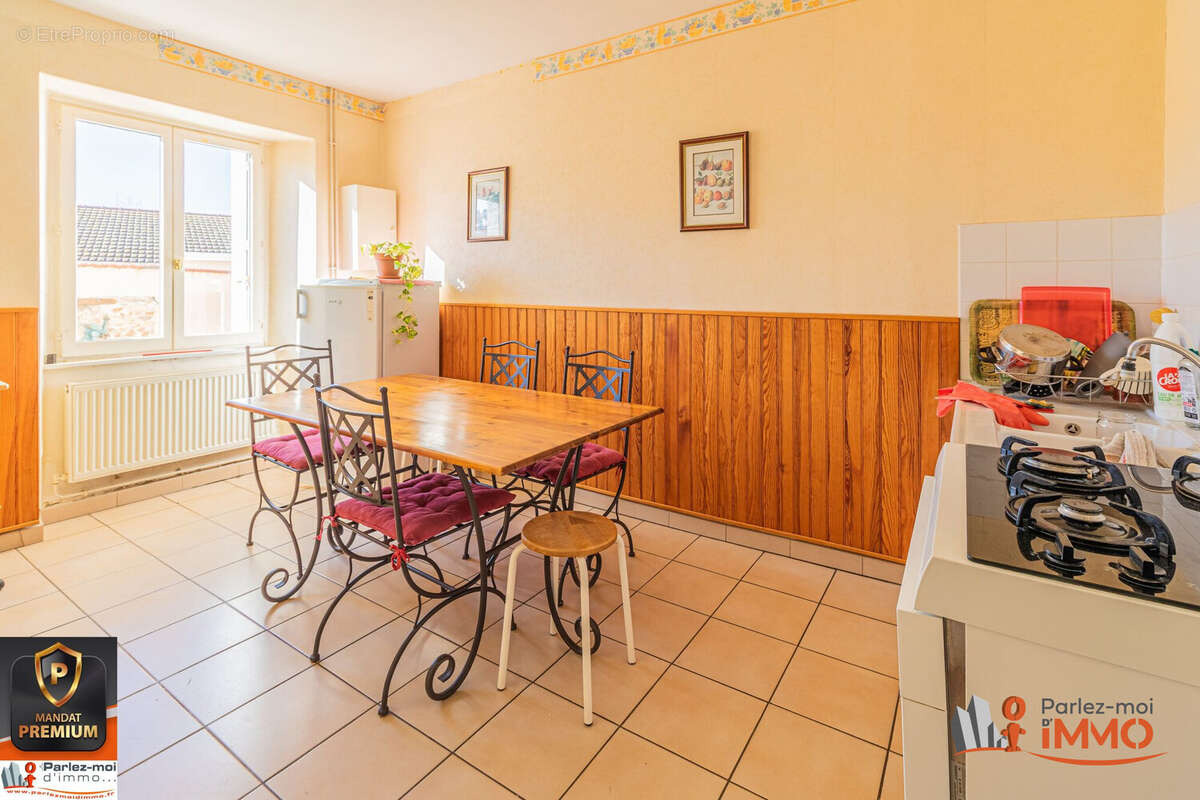 Maison à PANISSIERES