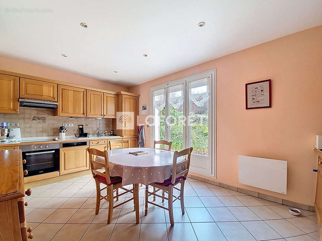 Maison à VERNEUIL-SUR-SEINE