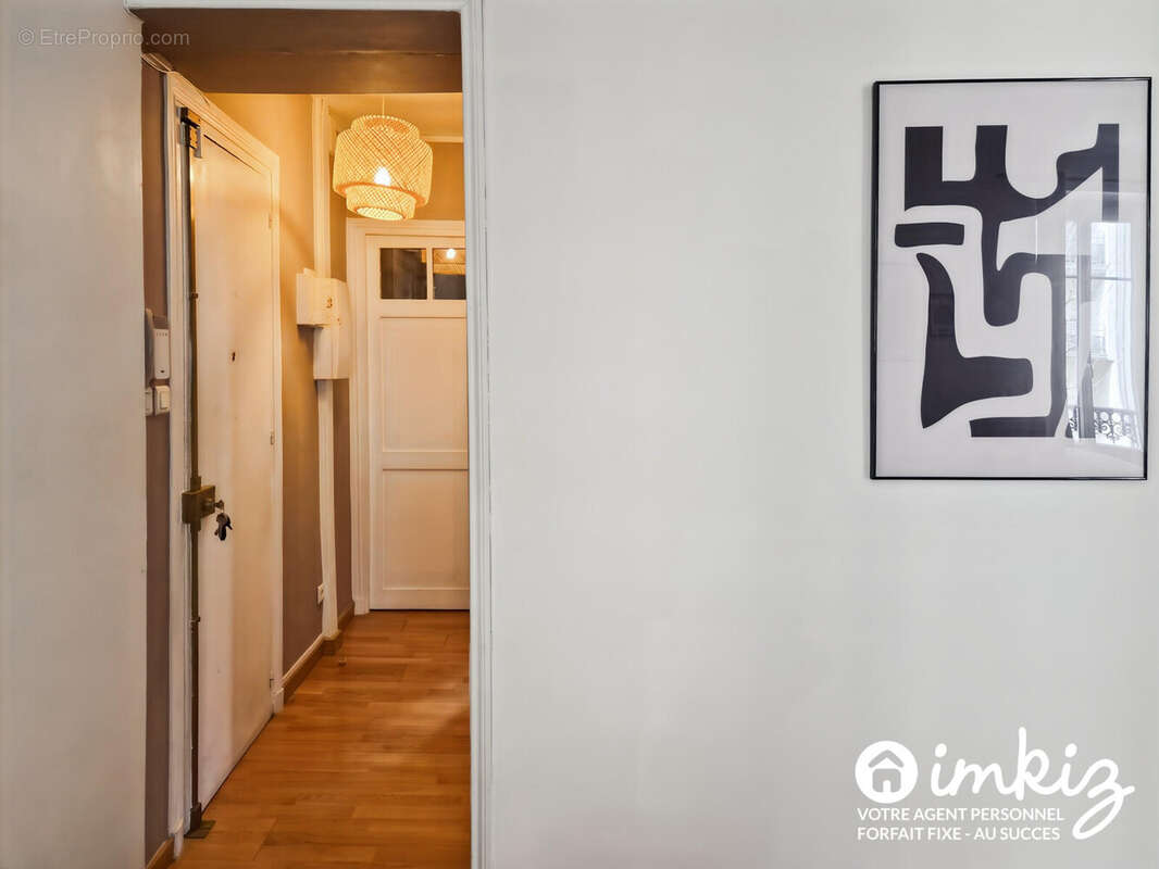 Appartement à PARIS-16E