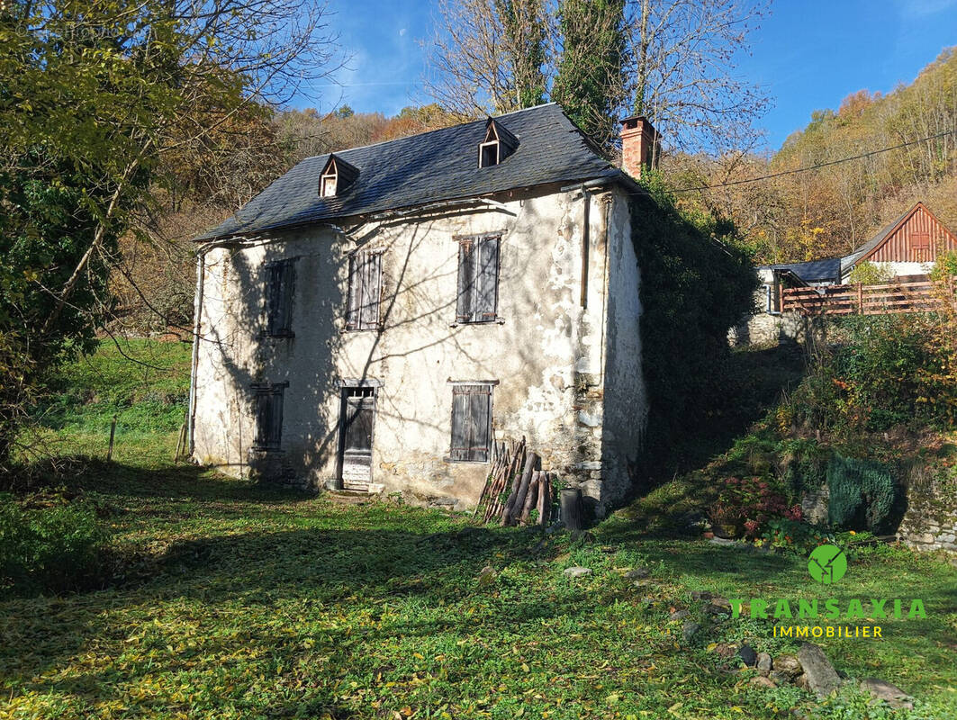 Maison à SAINT-LARY