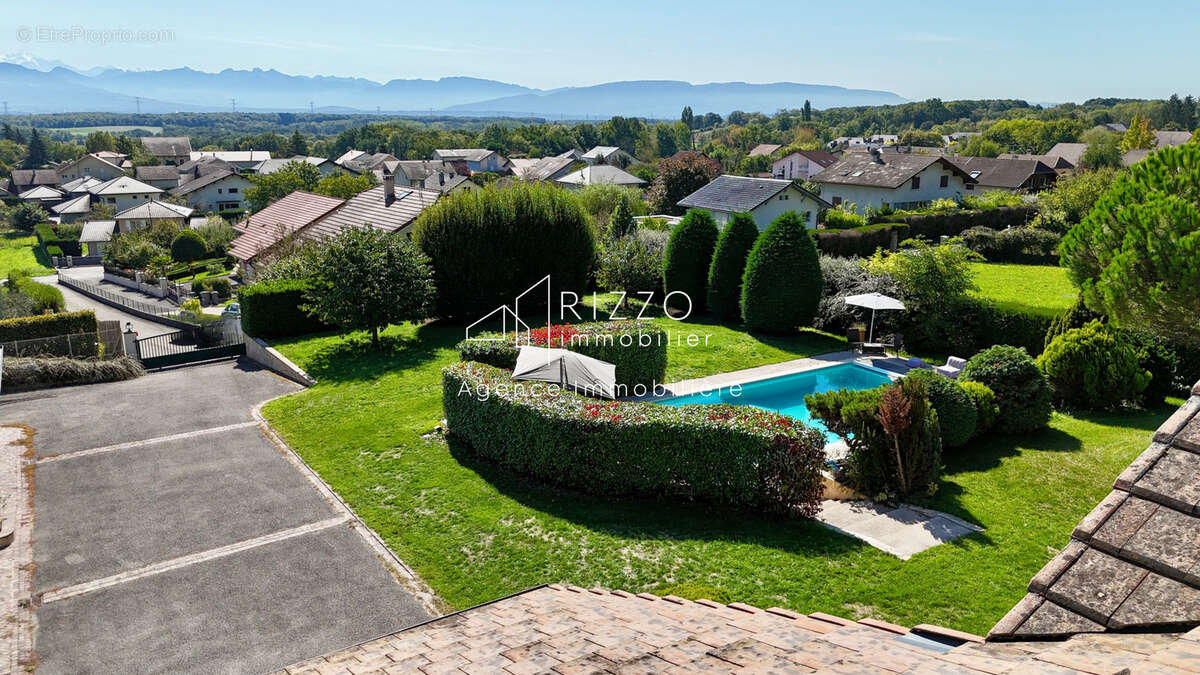 Maison à DIVONNE-LES-BAINS