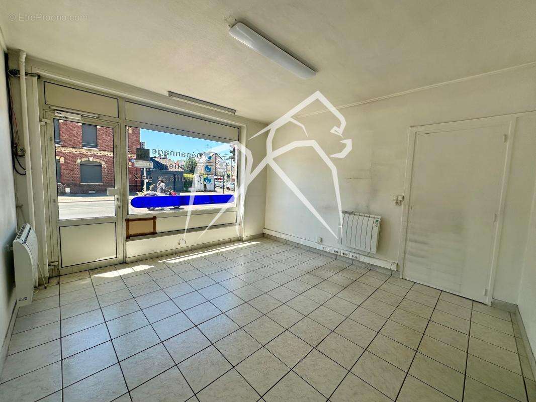 Local commercial 76m²  Sotteville-lès-Rouen (76300) - photo 2