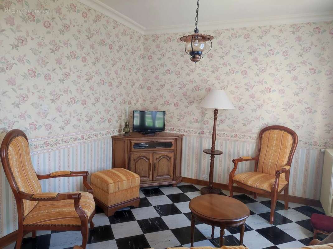 Maison à CHATELAUDREN