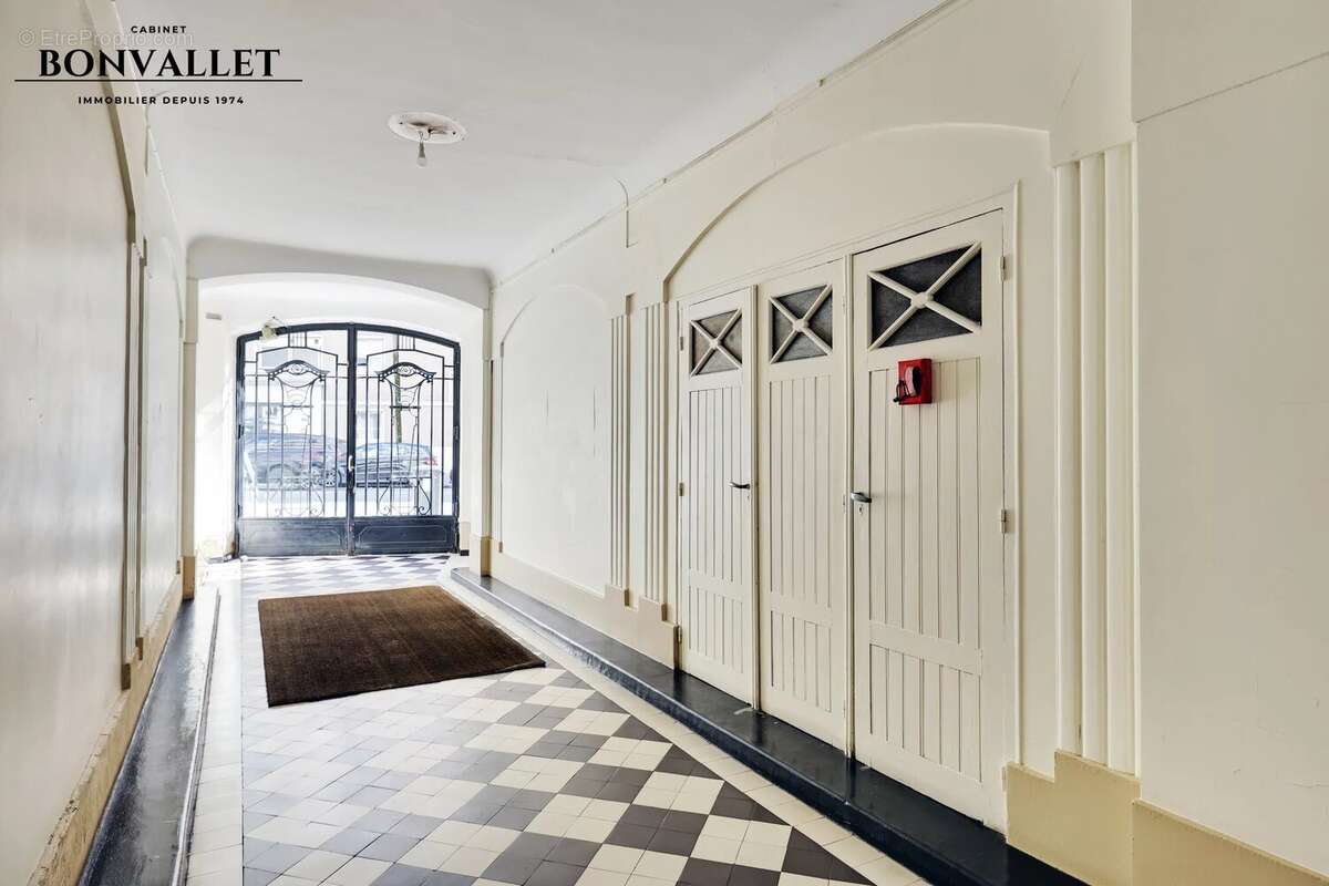 Appartement à PARIS-15E