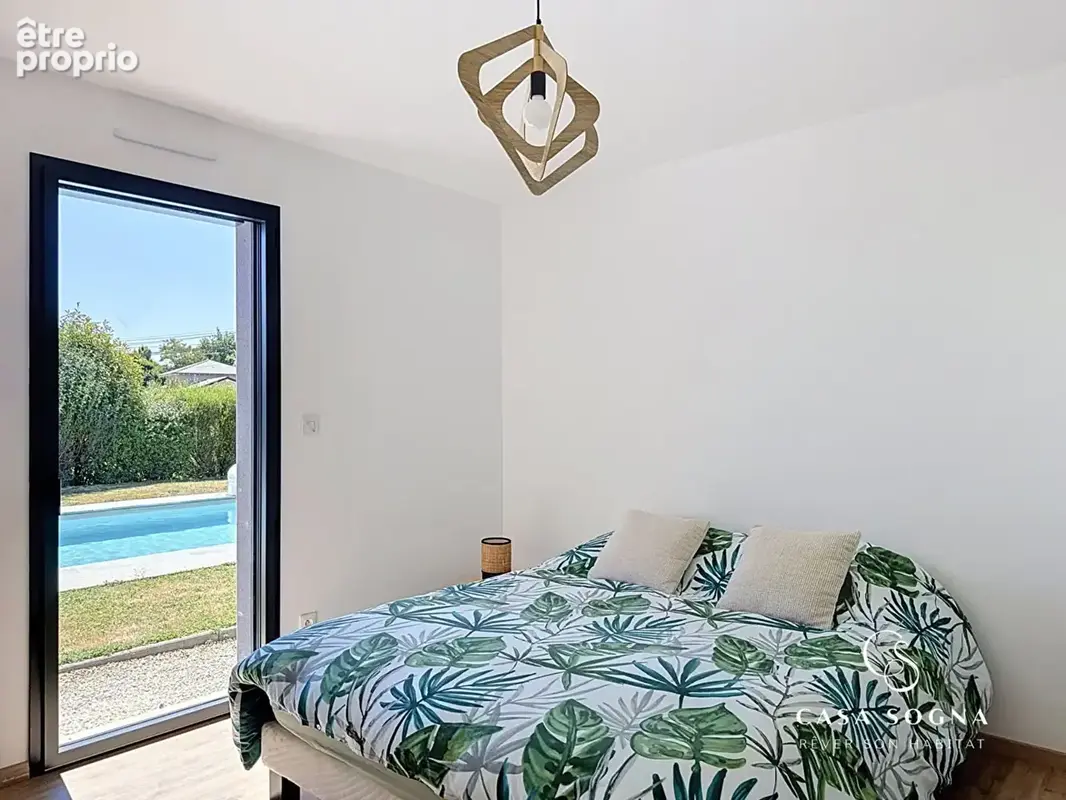 Villa contemporaine - 6 pièces - 131,82 m² - photo 13