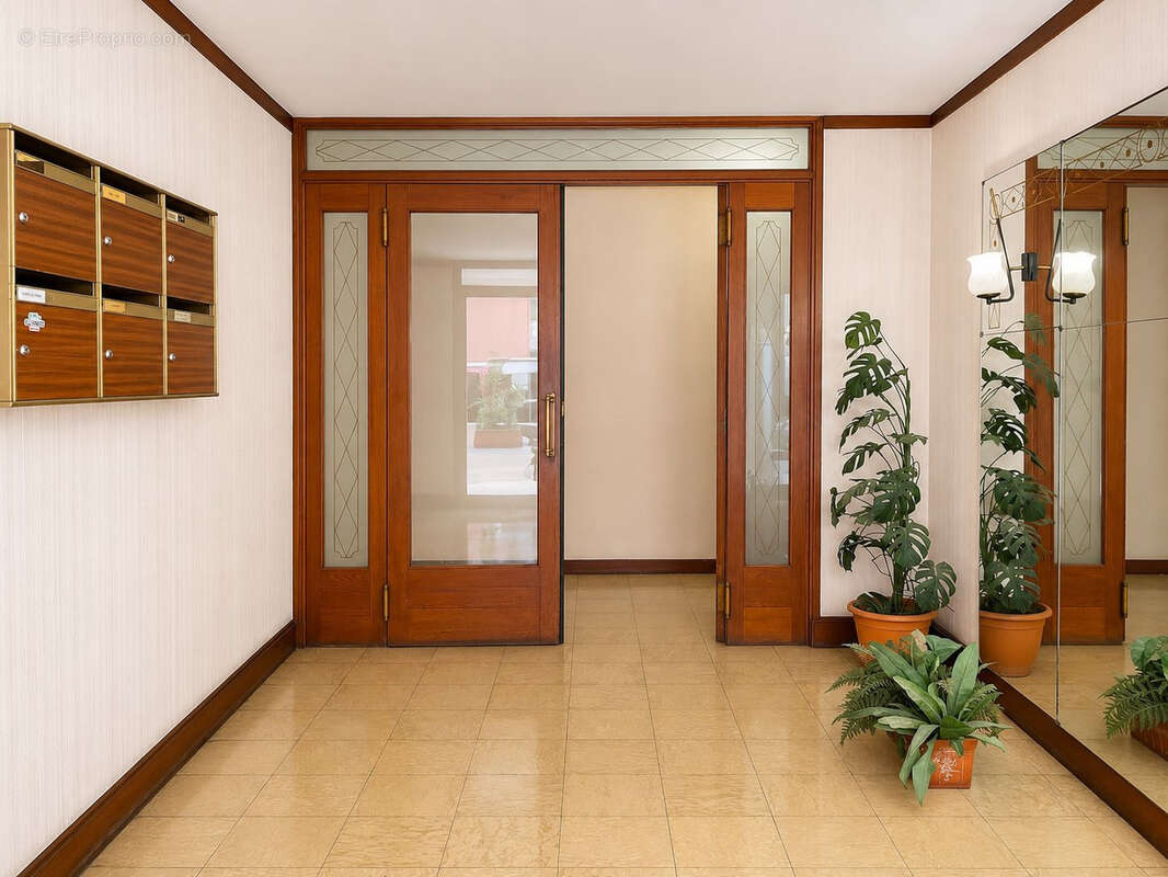 Appartement à MARSEILLE-5E