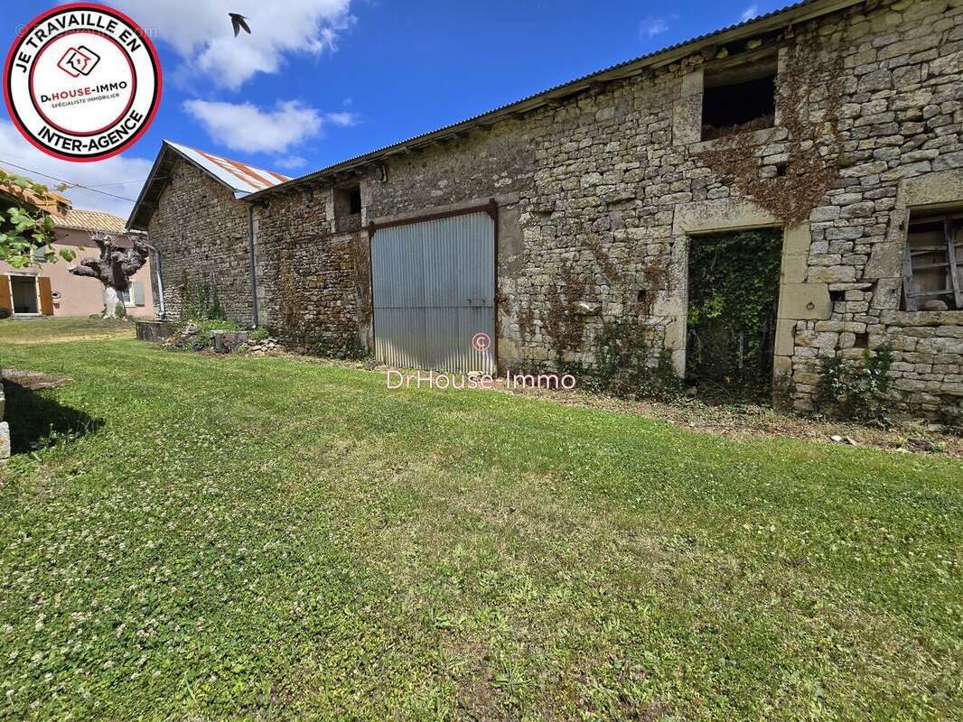 Maison 175 m² à Exoudun  - photo 8