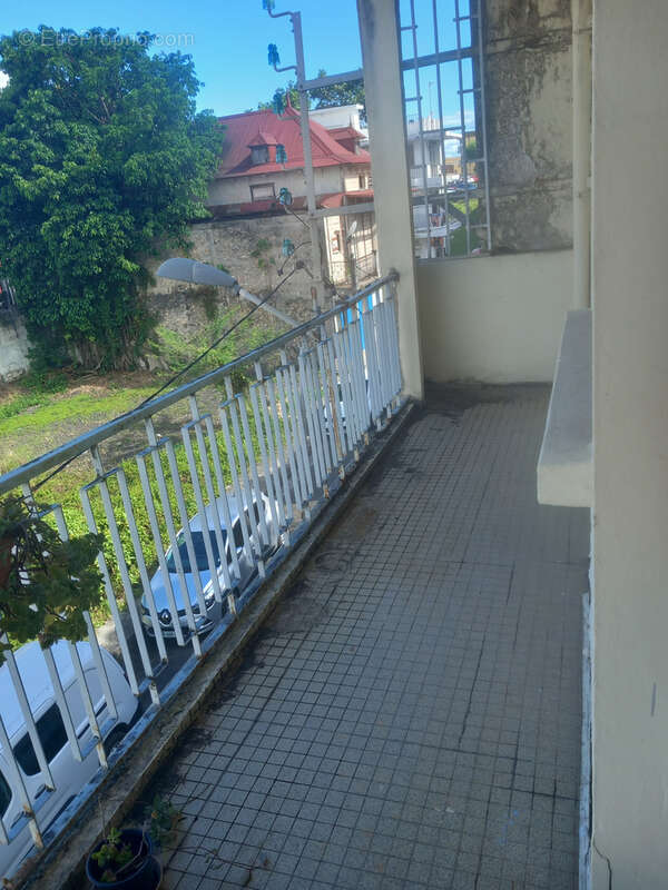 Appartement à POINTE-A-PITRE