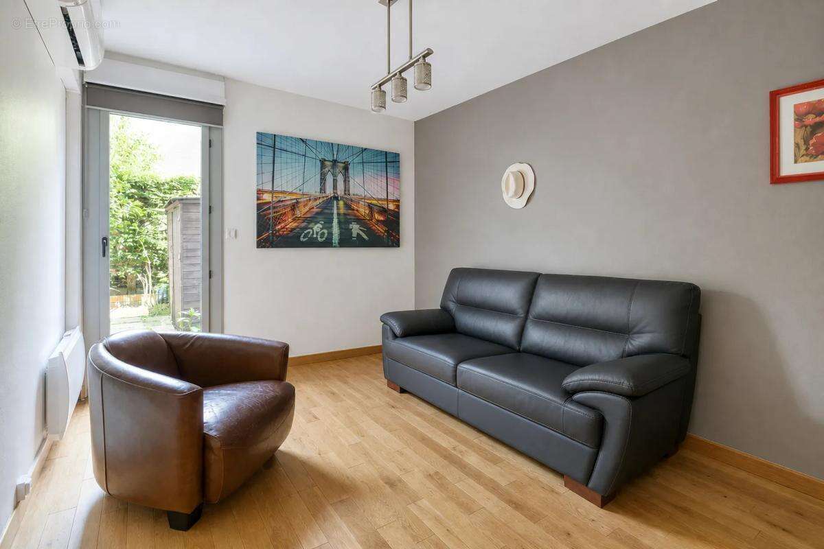 Impasse du Montcalm Appartement de 5 pièces de 150 m² - photo 8