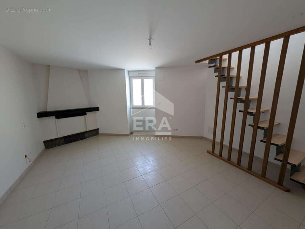 Maison à MONTPON-MENESTEROL