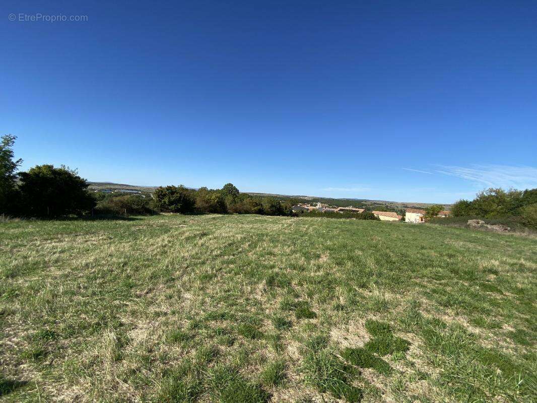 Terrain à LA CAVALERIE