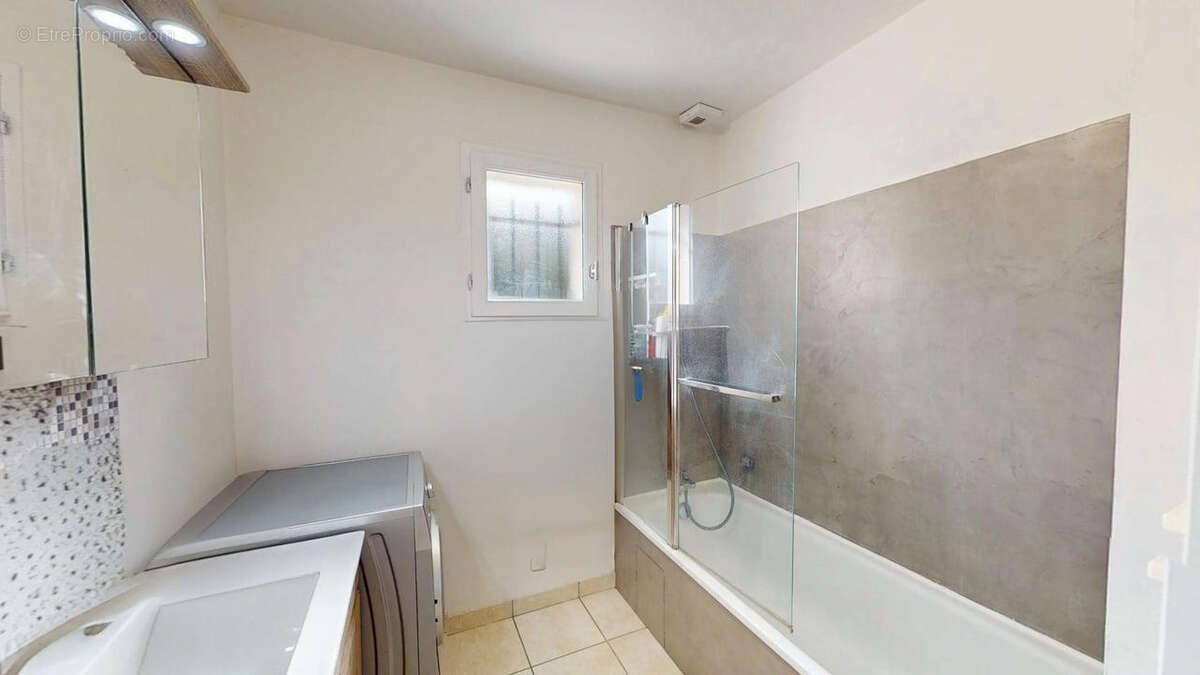 Maison à LES MONTILS