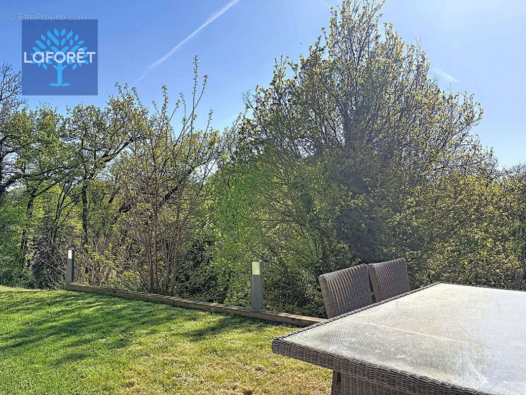 Maison à SAINT-GENIS-LAVAL