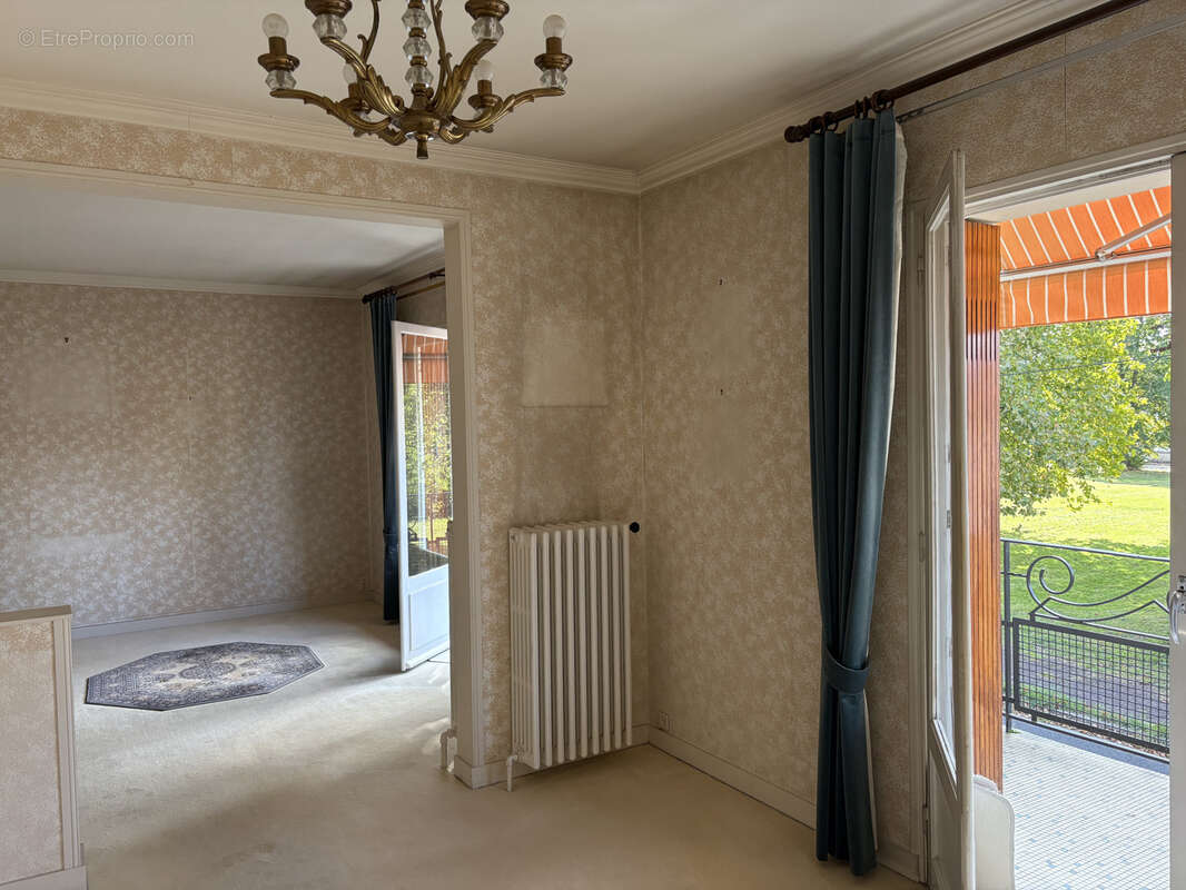 Maison à CHATELLERAULT