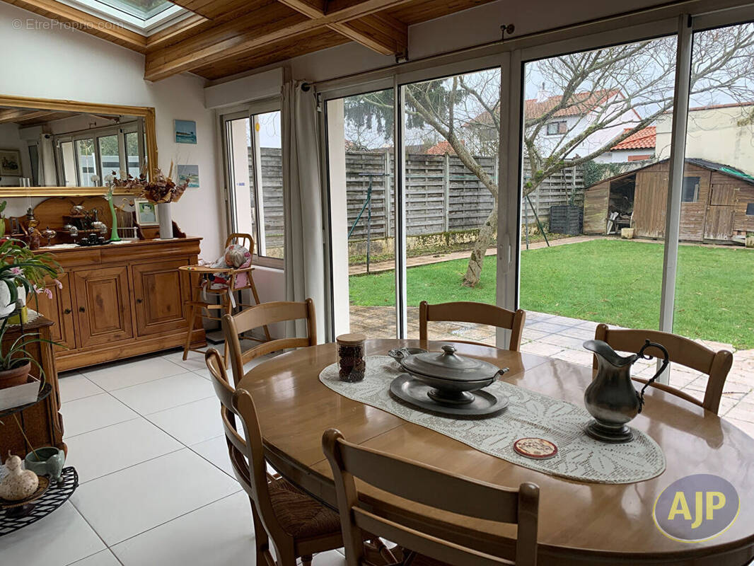 Maison à SAINT-SEBASTIEN-SUR-LOIRE