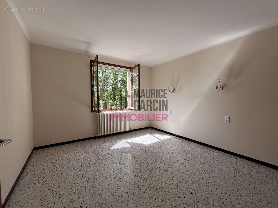 Appartement à BEAUMES-DE-VENISE