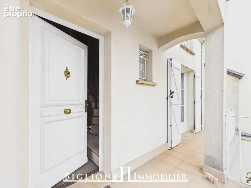 Maison 128 m² à Montfermeil  - photo 2