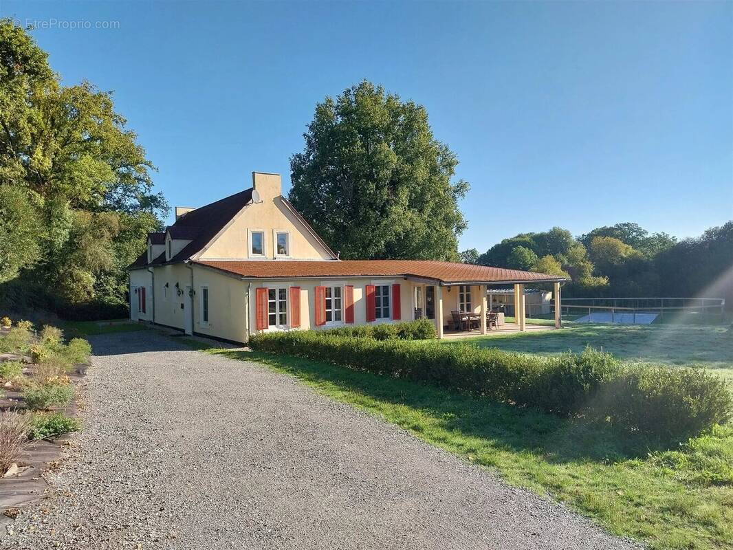 Maison à SAINT-SULPICE-LES-FEUILLES