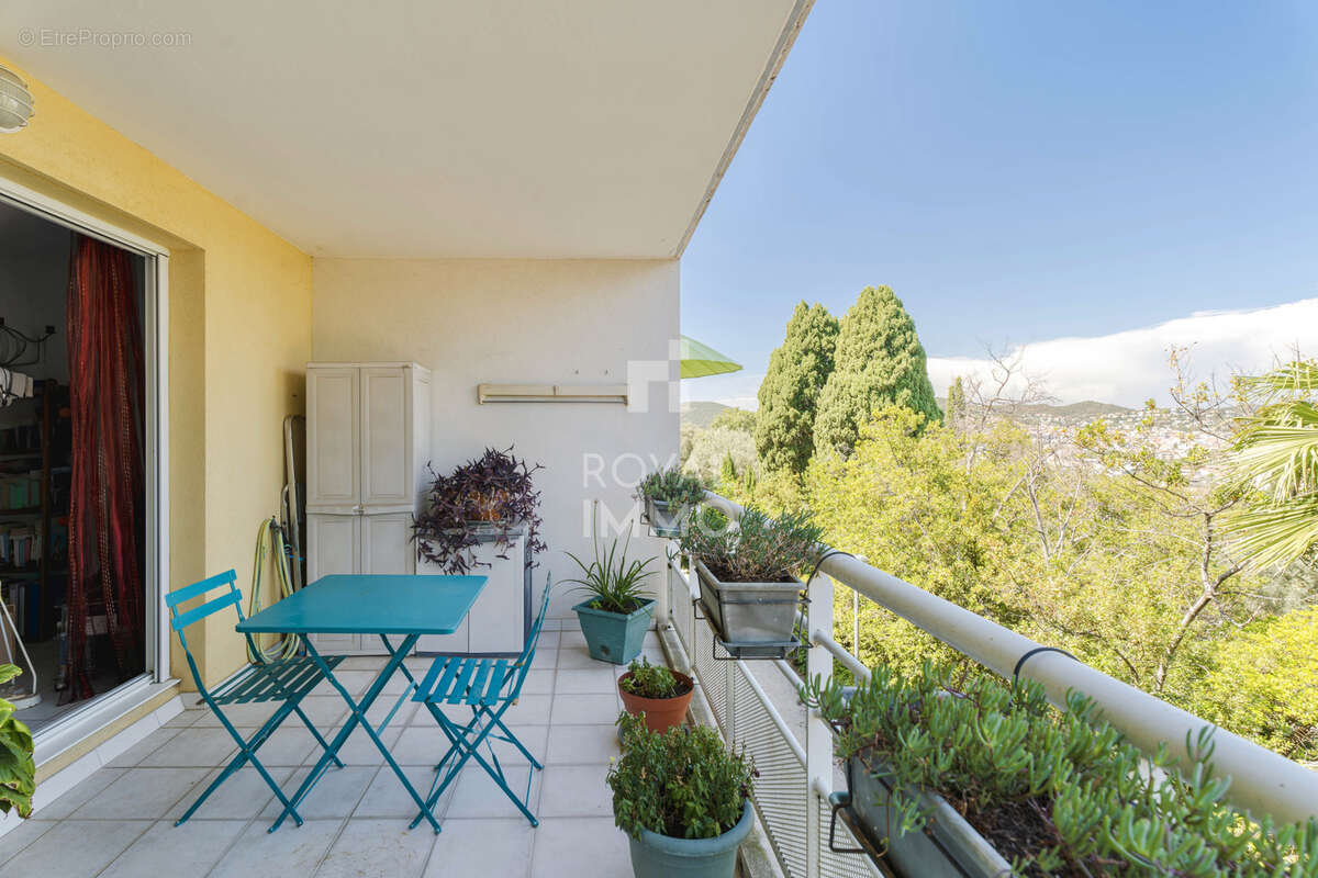 Appartement à HYERES