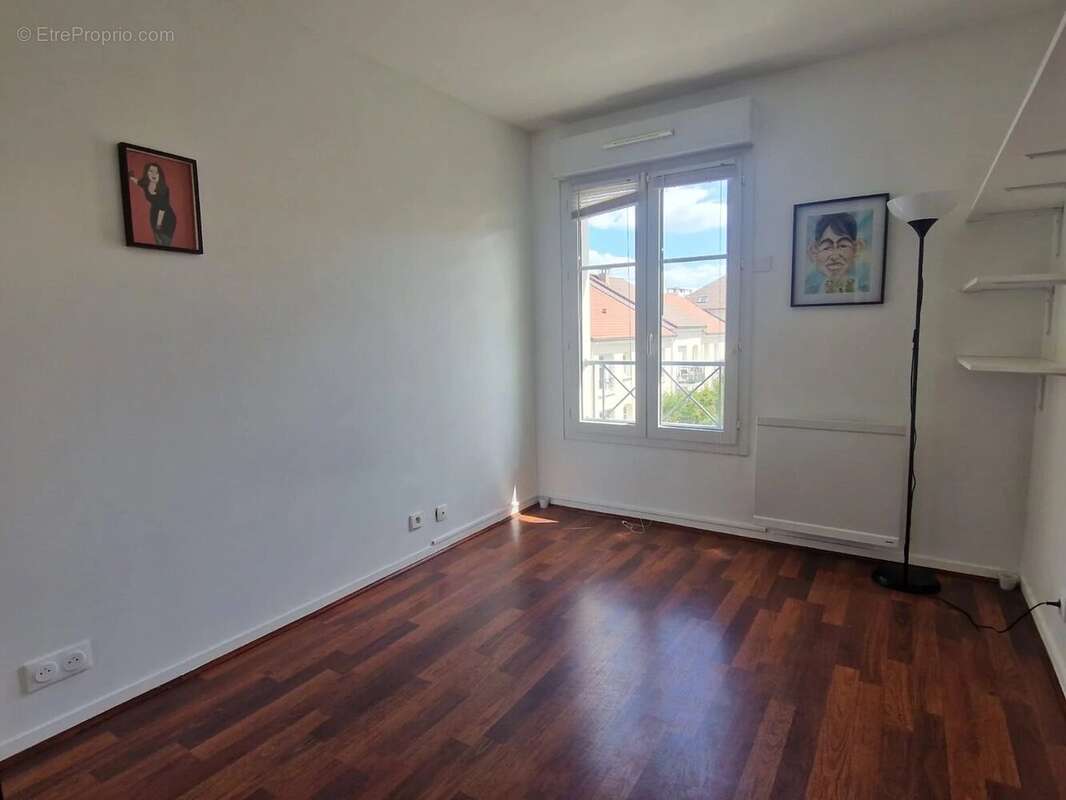 Appartement à VOISINS-LE-BRETONNEUX