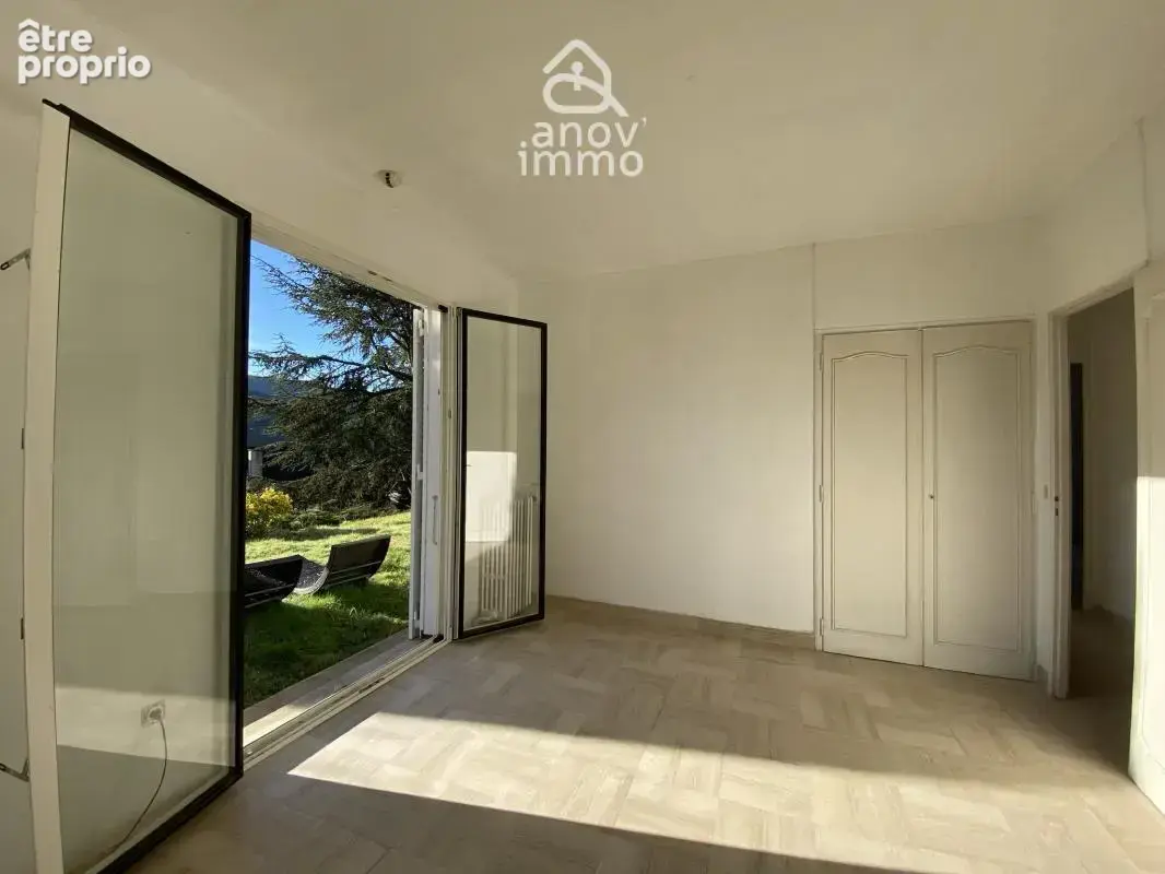 Spacieuse Maison de 185 m2 de Plain-Pied avec Vue Dominante - photo 10
