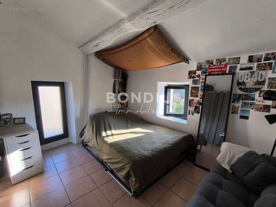 Maison à LA BASTIDE-DES-JOURDANS